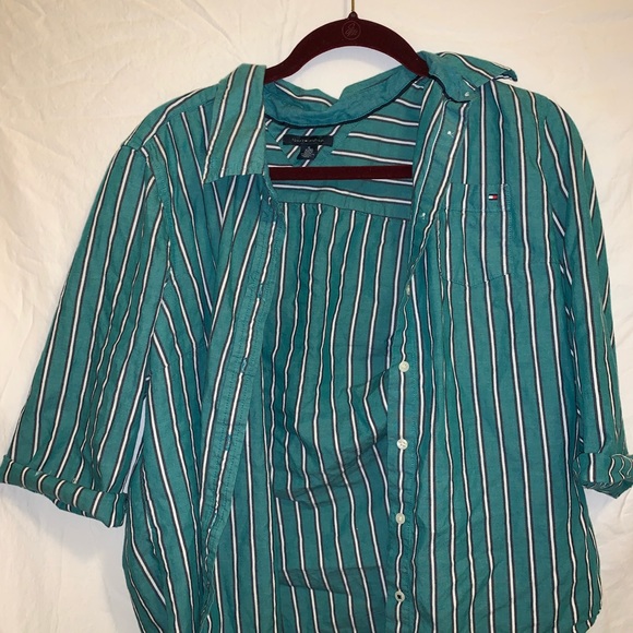 Button up Tommy Hilfiger shirt - Picture 2 of 5